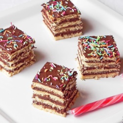 Chocolate Layers Cake