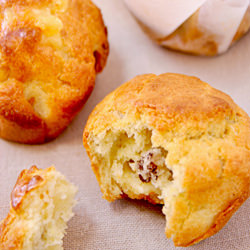 Gruyere Cheese and Nuts Muffins