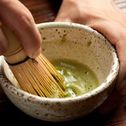 Mixing Chinese Matcha Tea