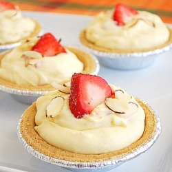 Creamy Fruit Mini Pies