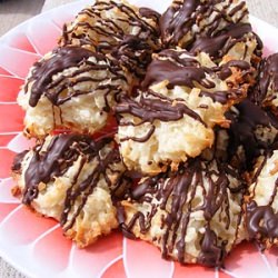 Dark Chocolate Macaroons