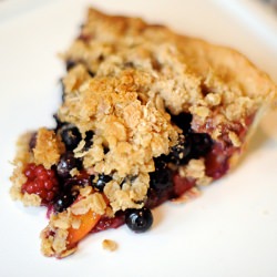 Berry Peach Pie with Crumble