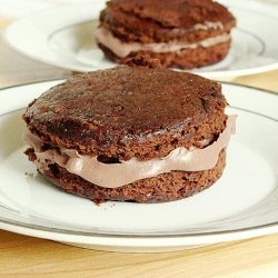 Brownie S’mores Whoopie Pies