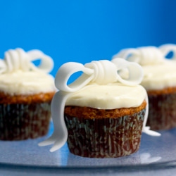 Gingered Bow Cupcakes