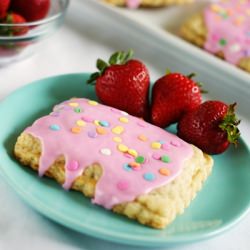 Strawberry Pop Tarts