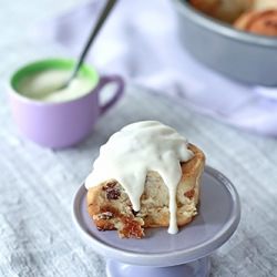 Cinnamon Raisin Buns
