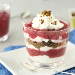 Rhubarb Gingersnap Fool