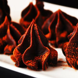 Cassis Chocolate Truffles Kisses