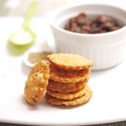 Fried Shallot and Rosemary Crackers