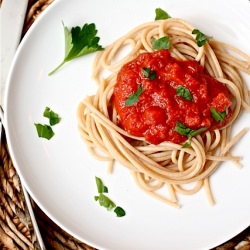 Tomato Sauce with Onion and Butter