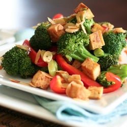Broccoli, Tofu & Almond Stirfry