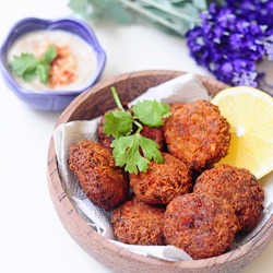 Falafel w/ Tahini Lemon Sauce