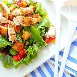 Salad with Arugula and Grilled Chicken