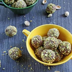 Moroccan Date Bonbons
