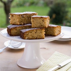 Greengage-Jam Cake