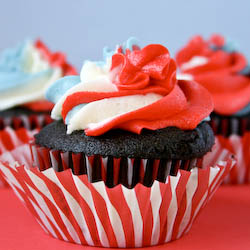 Three-Tone Frosting for Cupcakes
