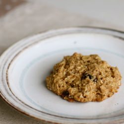 Oatmeal Raisin Spelt Cookies