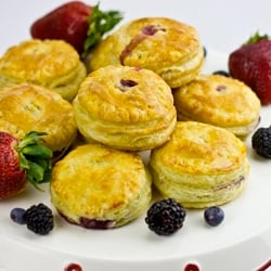 Mini Fruit Puff with Lemon Glaze