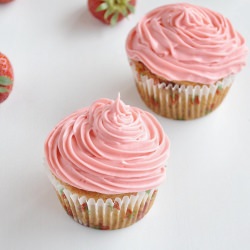 Strawberry Cheese Cupcake