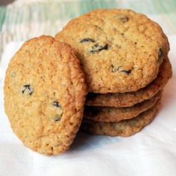 Classic Oatmeal Raisin Cookies