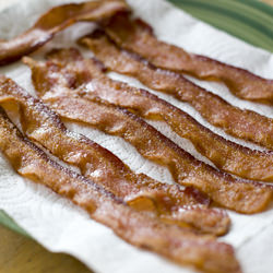 How to Cook Bacon in the Oven