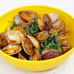 Clams with Thai Red Curry Paste