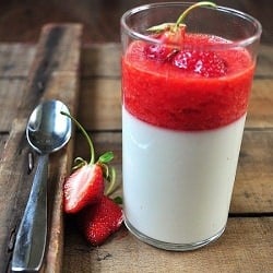 Yogurt Panna Cotta