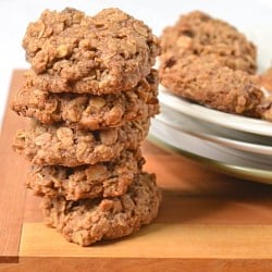 Spelt Oatmeal Raisin Cookies