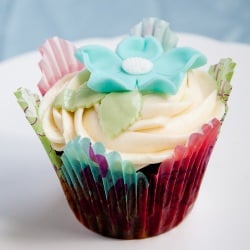Coconut & Red Velvet Cupcakes