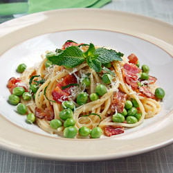 Spaghetti alla Carbonara with Peas