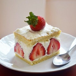 Japanese-Style Strawberry Shortcake