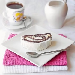 Rulada de Cacao cu Frisca