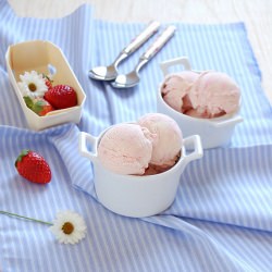 Strawberry Cheesecake Ice Cream