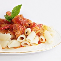 Tomato Sauce with Chicken and Basil