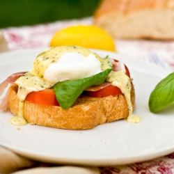 Italian Eggs Benedict w/ Pesto