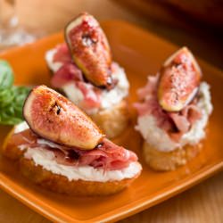 Fig & Goat Cheese Crostini
