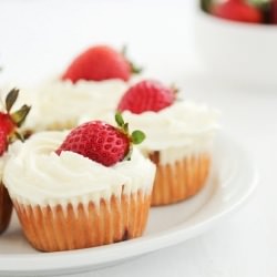 Strawberries and Cream Cupcakes
