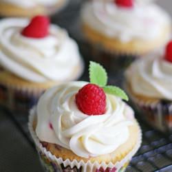 Mixed Berry Cupcakes