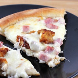 Chicken Cordon Bleu Pizza