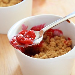 Fresh Cherry Crumble