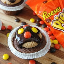 Reece’s Pieces Cupcake