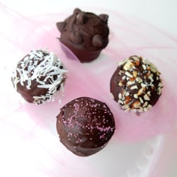Chocolate Cheesecake Pops