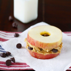 PB Apple Sandwiches