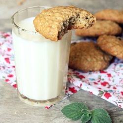 Vanishing Oatmeal Raisin Cookies