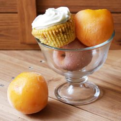 Toffee Peach Cupcakes