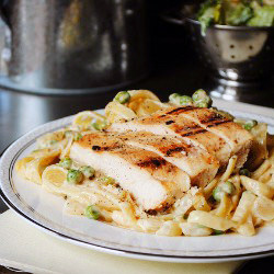Chicken & Pea Fettucini Alfredo