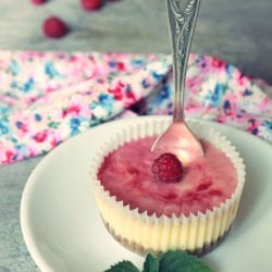Raspberry Swirl Cheesecake Cupcakes