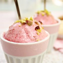 Raspberry Frozen Yogurt