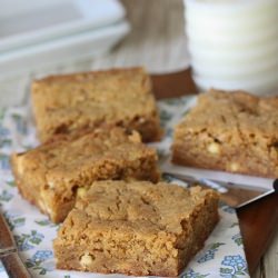 Biscoff Blondies