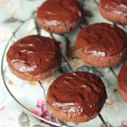 Chocolate Cookies with White Pepper